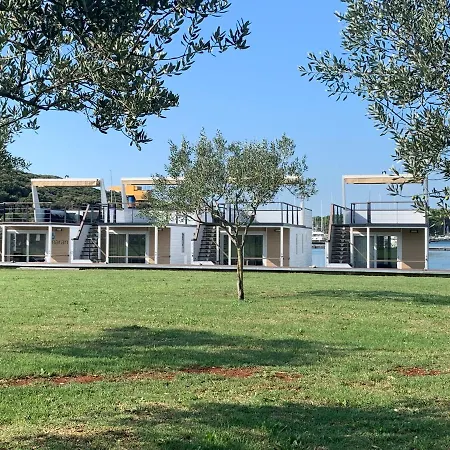Holiday home Floating House Arena 1